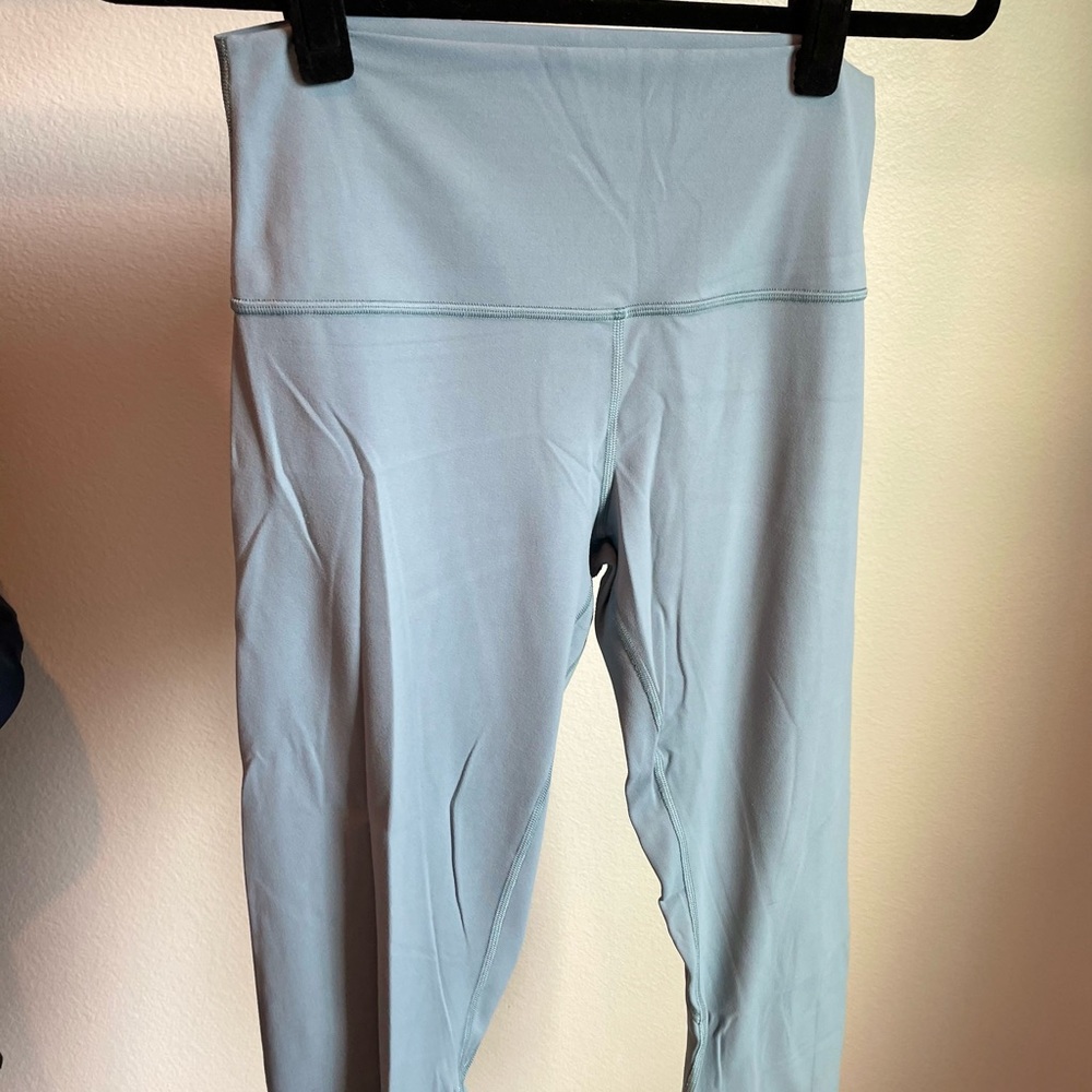 Pale blue sz 10 lululemon crops align
